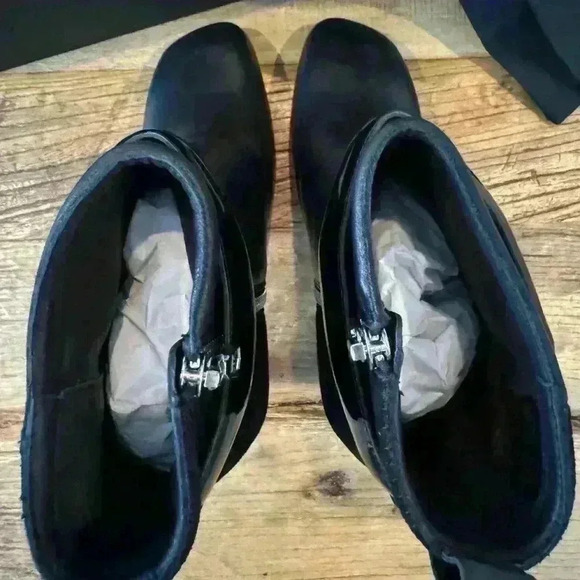 🔥Rag & Bone x Star Wars Ellis
Force Boots Limited Edt
Black Leather Booties Sz 9 - Picture 15 of 16